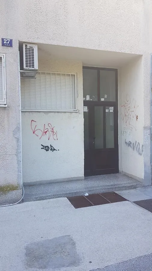 Apartment Bal Split